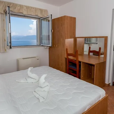 Bili Guest house 3*
